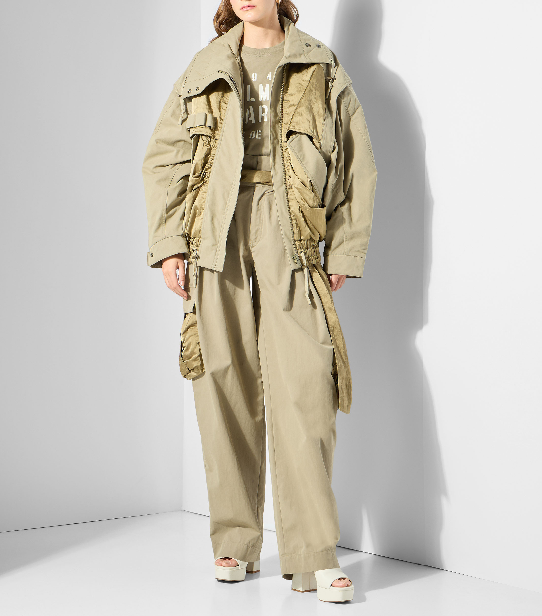 Chamarra bomber con capucha Mujer